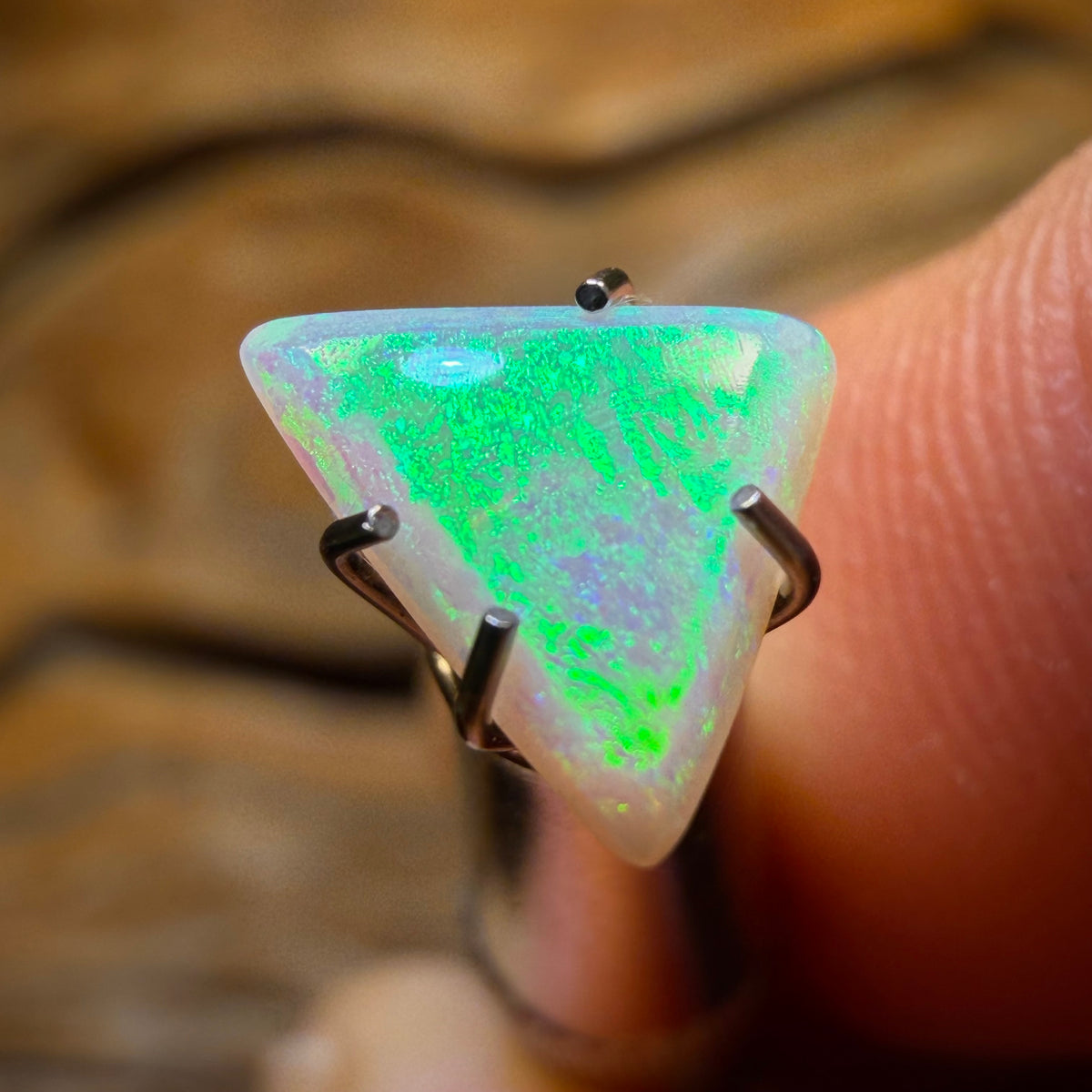 0.6cts - South Australian White Opal