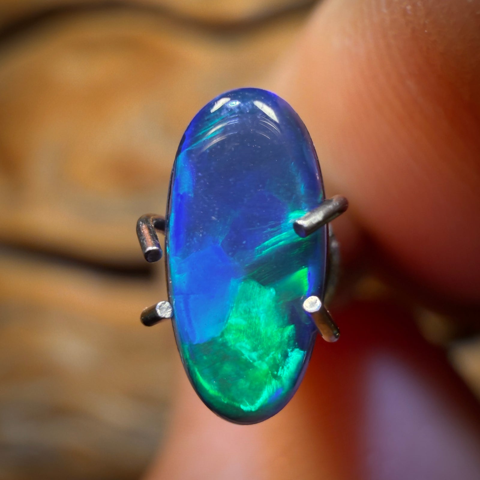 0.75cts - Lightning Ridge Opal Doublet
