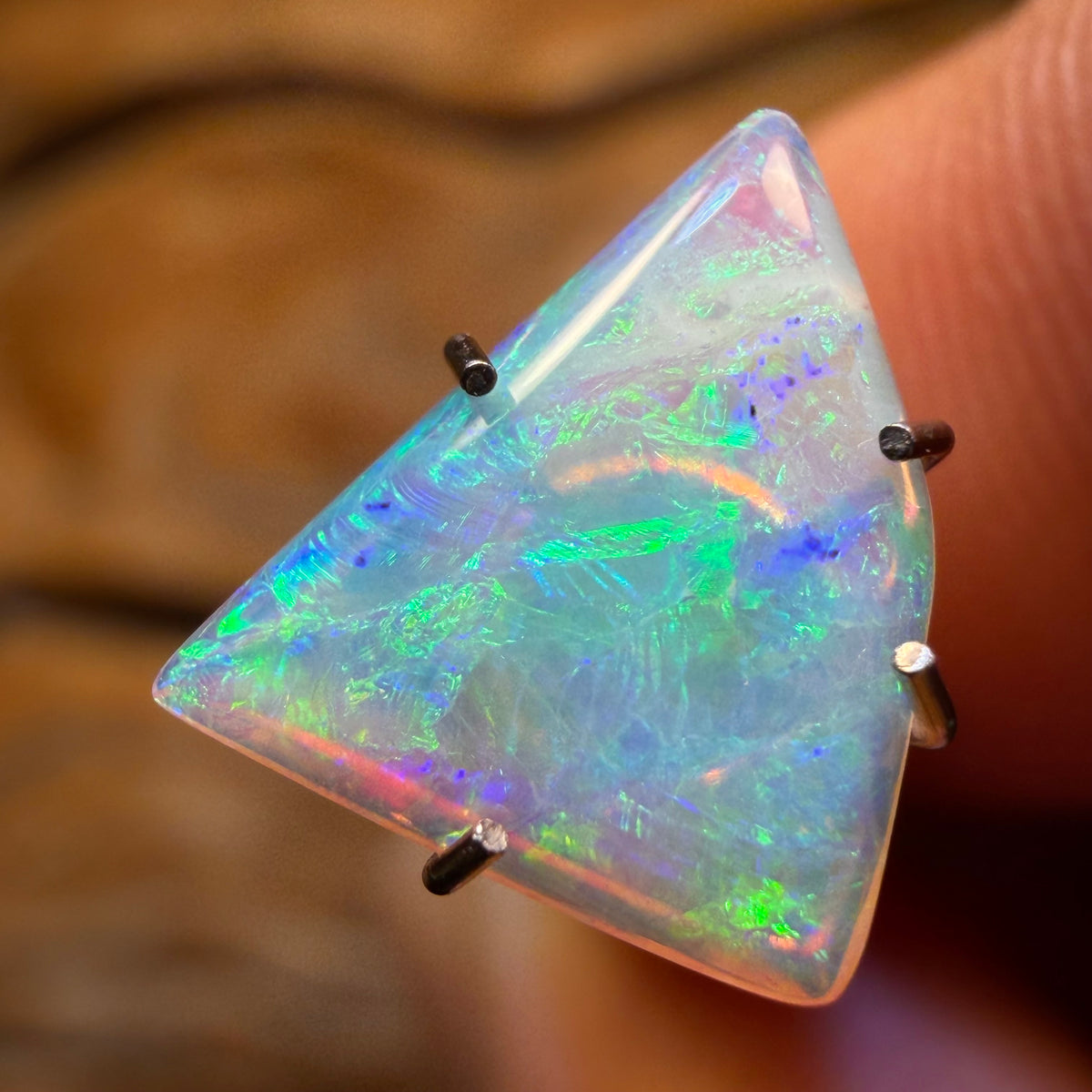 0.75cts - South Australian Crystal Opal
