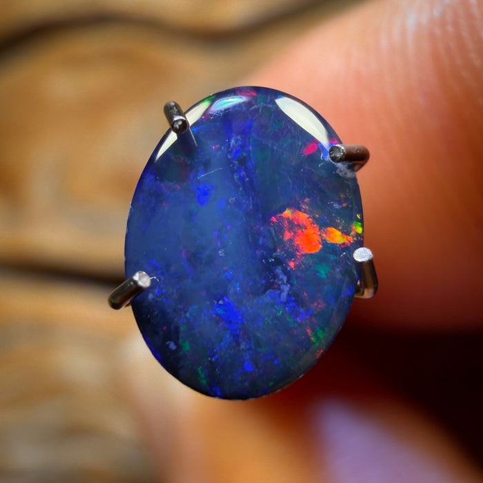 0.7cts - Australian Boulder Opal Doublet