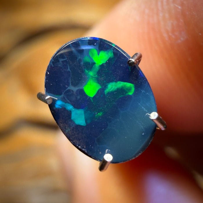0.7cts - Lightning Ridge Opal Doublet