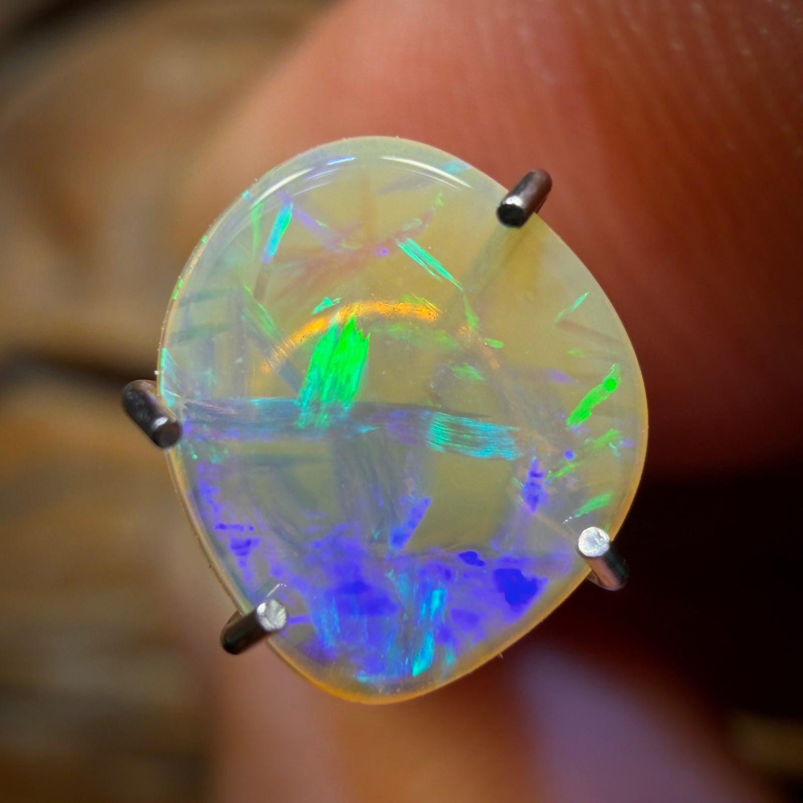 0.7cts - Solid Australian Boulder Crystal Opal