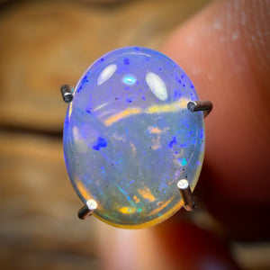 0.85cts - Lightning Ridge Crystal Opal