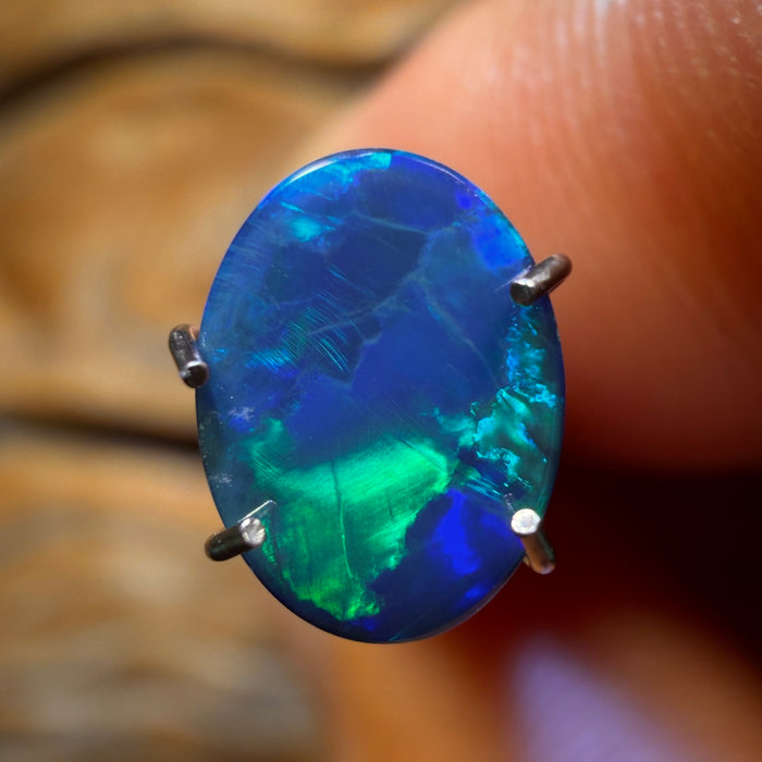 0.8cts - Australian Boulder Opal Doublet