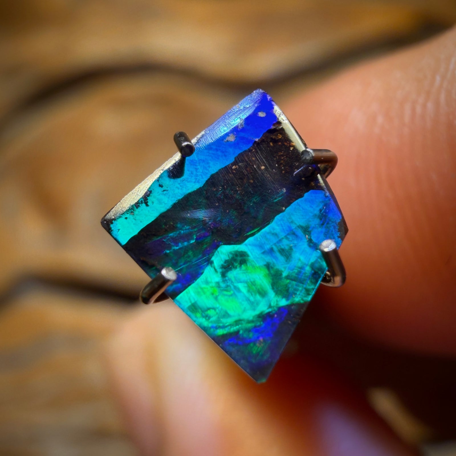 0.8cts - Australian Boulder Seam Opal from Queensland