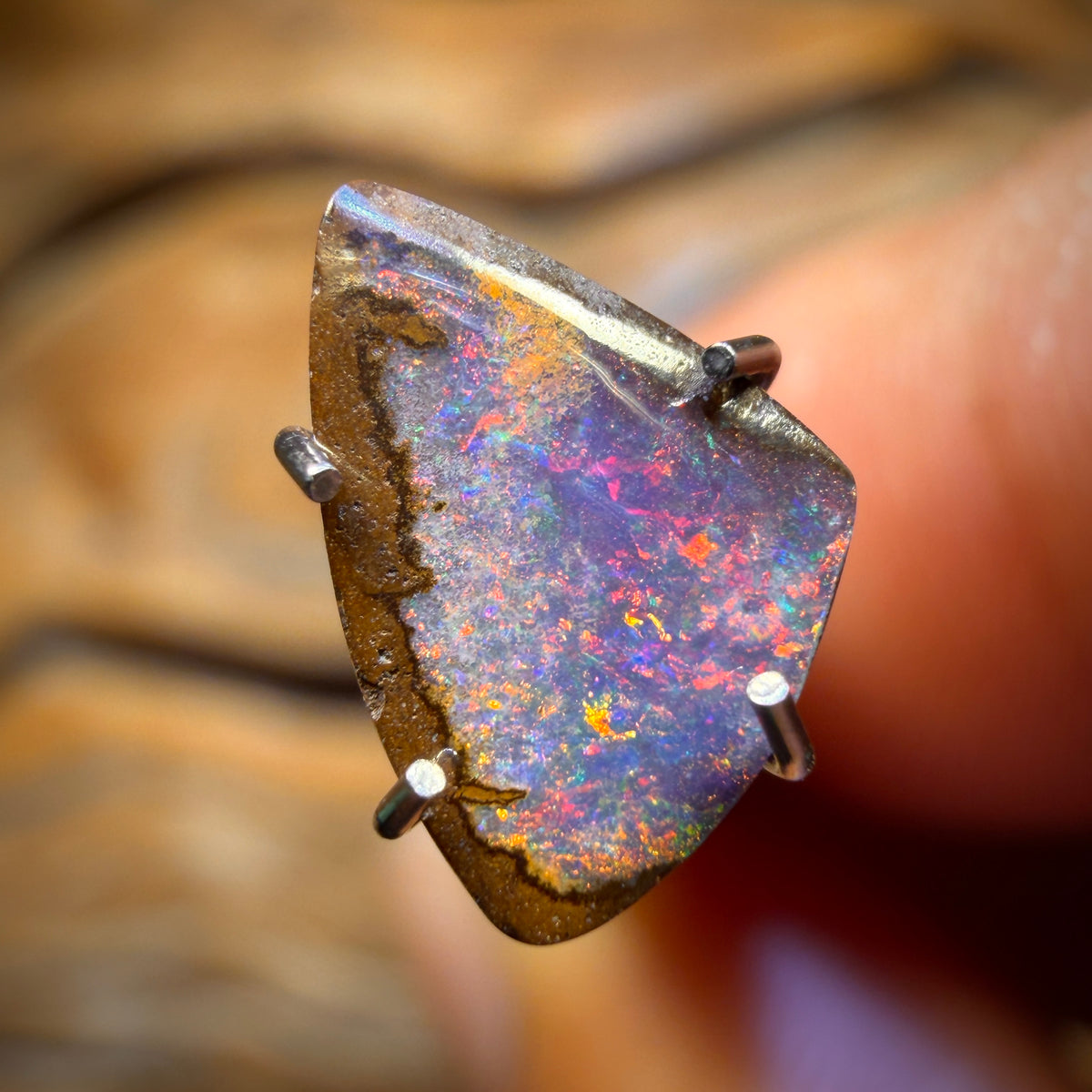 0.8cts - Queensland Boulder Seam Opal. Australian Opal