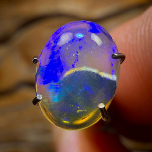 0.95cts - Solid Australian Boulder Pipe Crystal Opal
