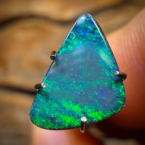 0.9cts - Lightning Ridge Opal Doublet