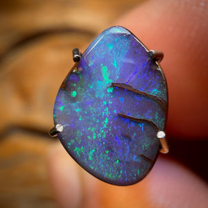0.9cts - Queensland Boulder Seam Opal from Winton