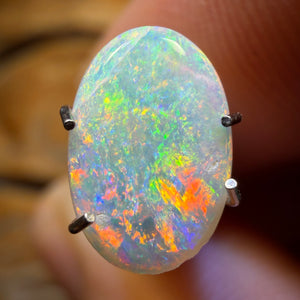 0.9cts - South Australian Crystal Opal from Coober Pedy