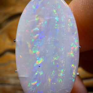 Half Price Card ! 6.8cts - Rare Mintabie Australian Dark Opal inclusions