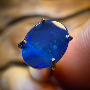 Wild Card! 0.9cts - Australian Boulder Opal Doublet
