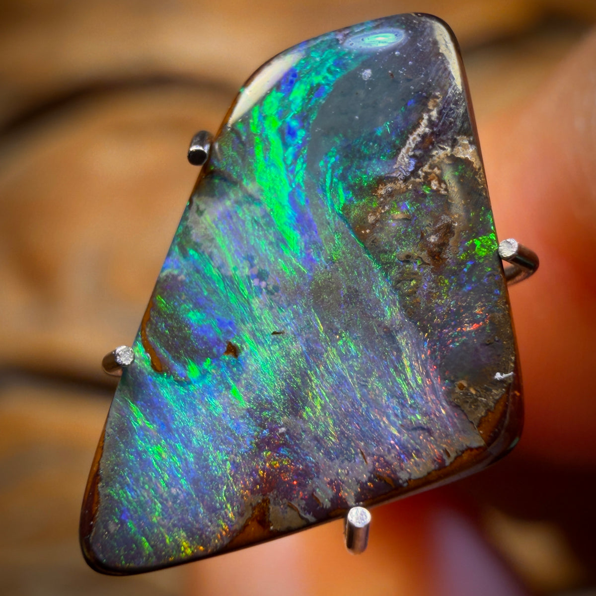 2.8cts - Australian Boulder Seam Opal