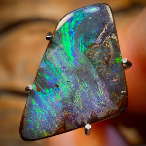 2.8cts - Australian Boulder Seam Opal
