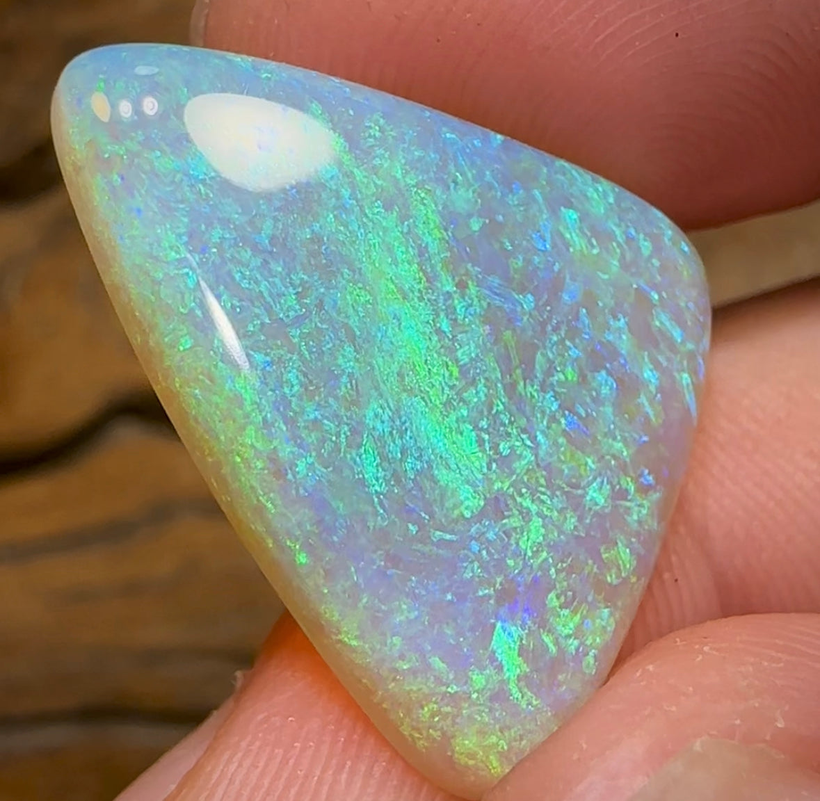 12.3cts - Mintabie Rare Crystal Opal. Gem Quality - Opal Whisperers