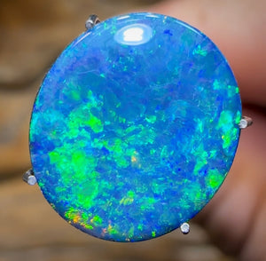 2.4cts - Lightning Ridge Black Opal Doublet Old Collection Piece