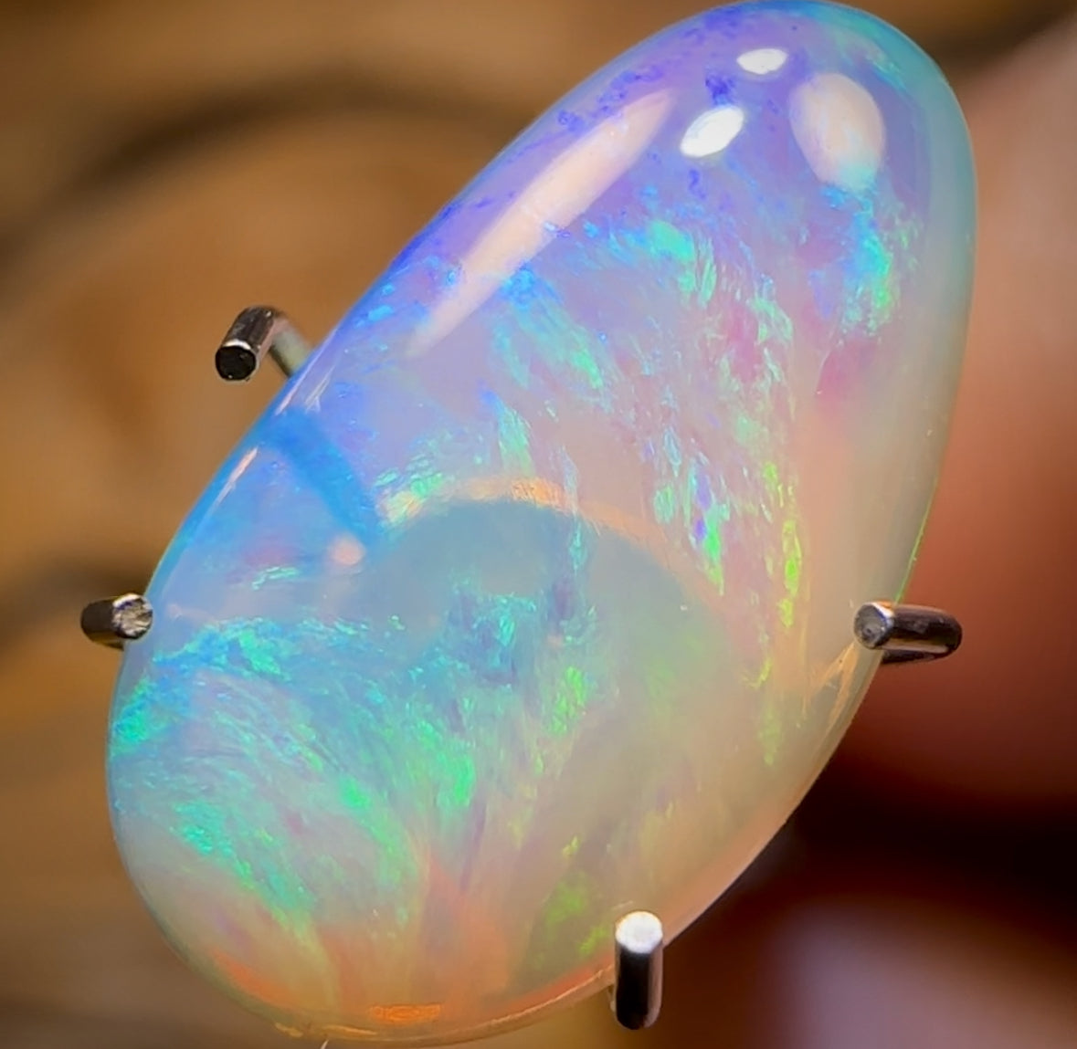 1.75cts - Lightning Ridge Crystal Opal