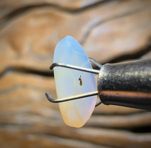 1.6cts - Solid Australian Boulder Pipe Crystal Opal. BARGAIN