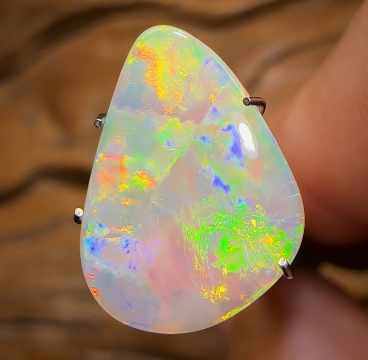 2.55cts - Top South Australian Crystal Opal