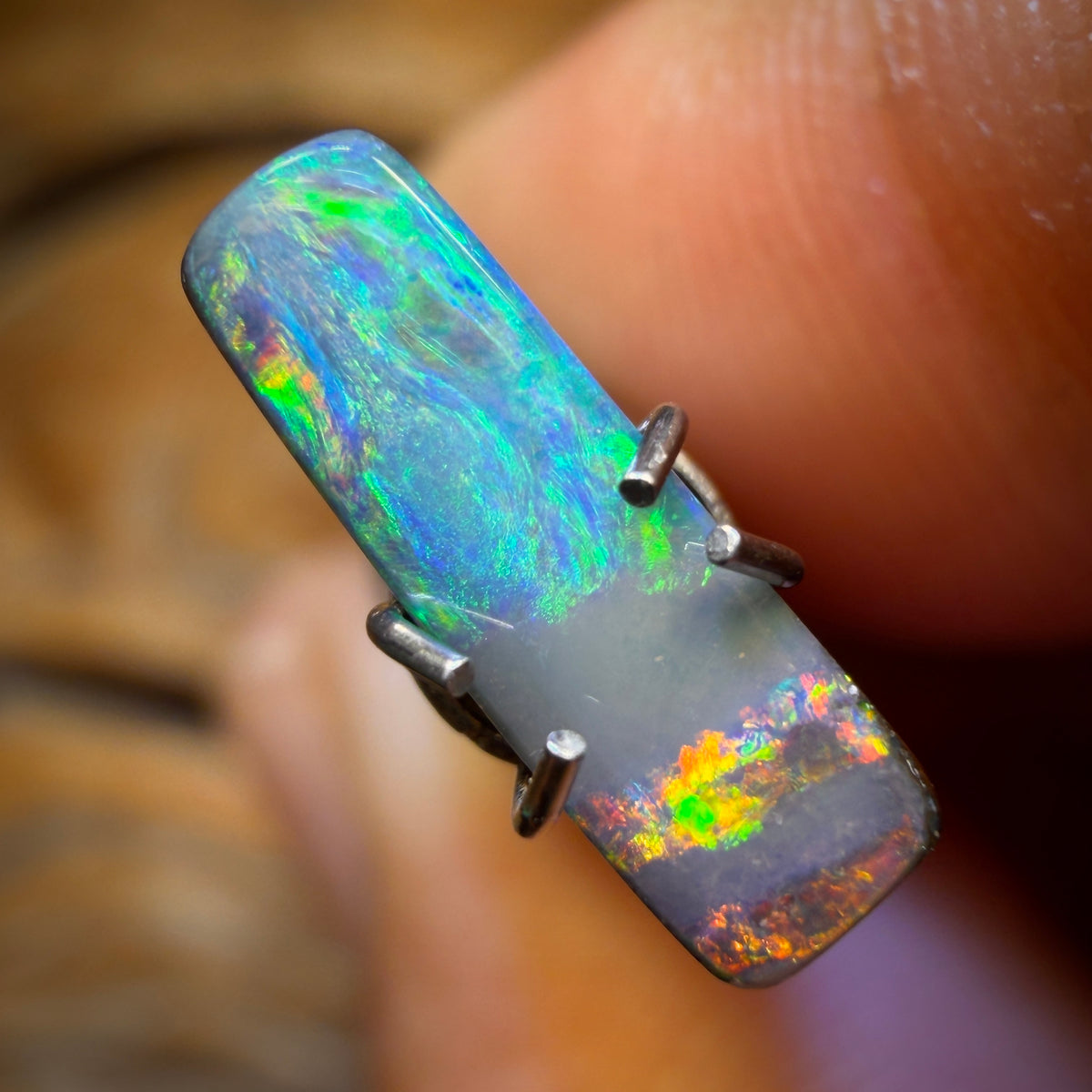 Half Price Card! 0.9cts - Queensland Boulder Seam Opal from Winton