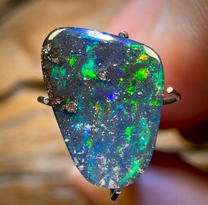 2.8cts - “Black Emerald” Queensland Boulder Black Seam Opal