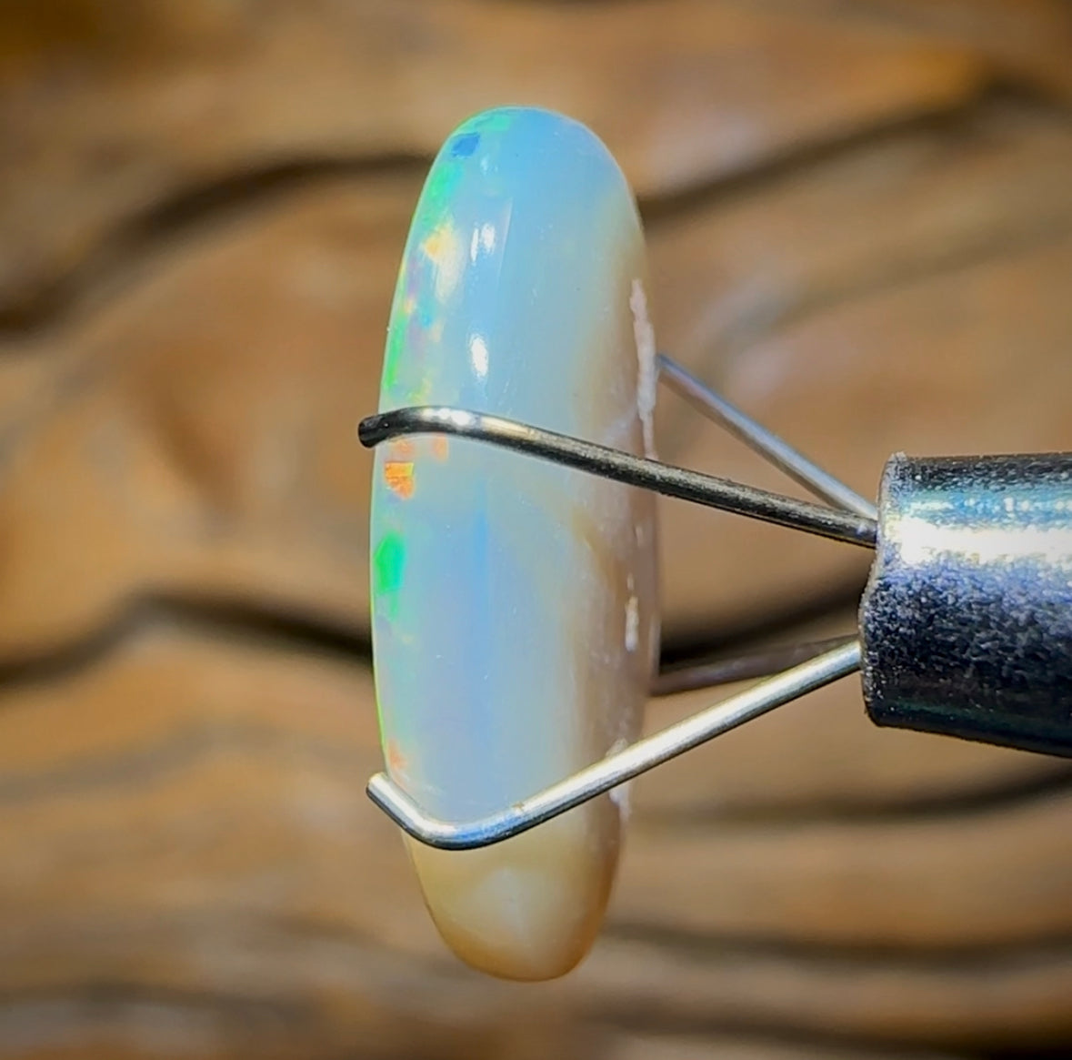 2.9cts - Lightning Ridge Light Opal. Gem Quality - Opal Whisperers