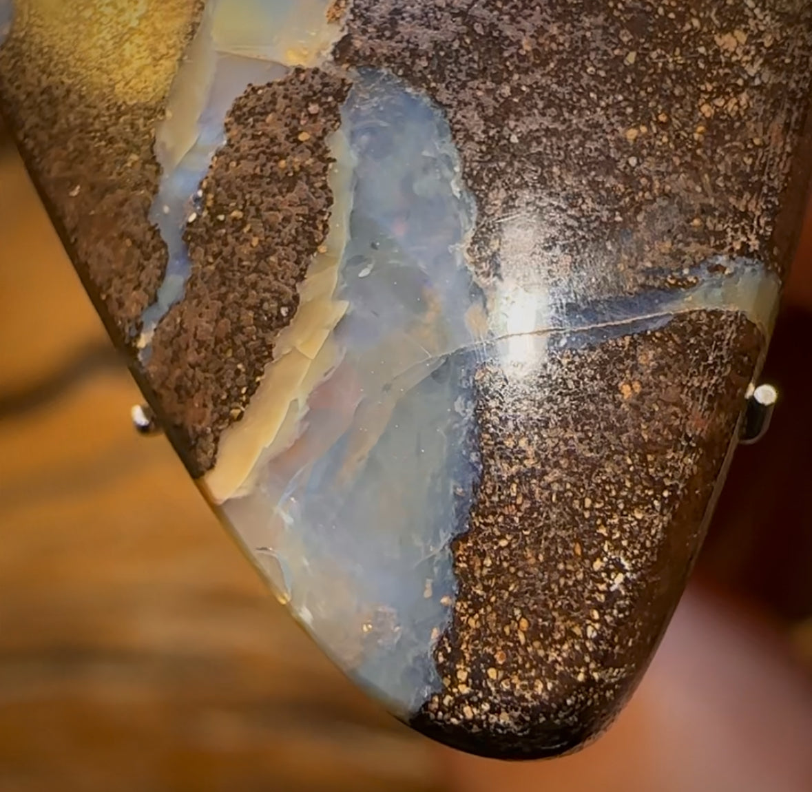 Auction Fall-Through = Your Gain! 🔥 Now More Than 50% Off RRP 🚨 21.9cts - Queensland Boulder Seam Opal