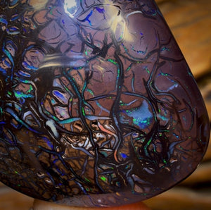106,1 cts - Opale boulder tribale australienne de Koroit