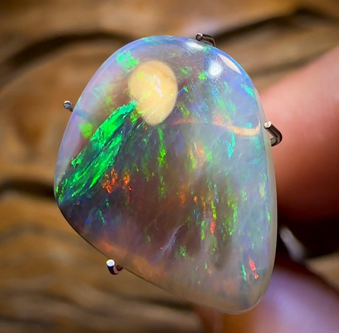 4.83cts - Rare South Australian Semi Black Crystal Opal Great Pattern