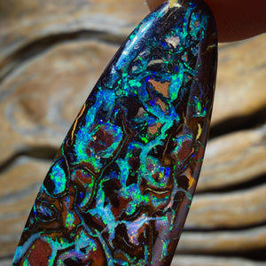 34.7cts - TOP Tribal Queensland Boulder Opal from Koroit. Double Sided