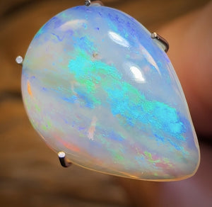 2.35cts - South Australian Crystal Opal