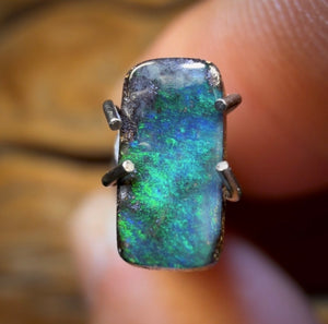 0.7cts - Queensland Boulder Seam Opal from Winton. Australian Opal