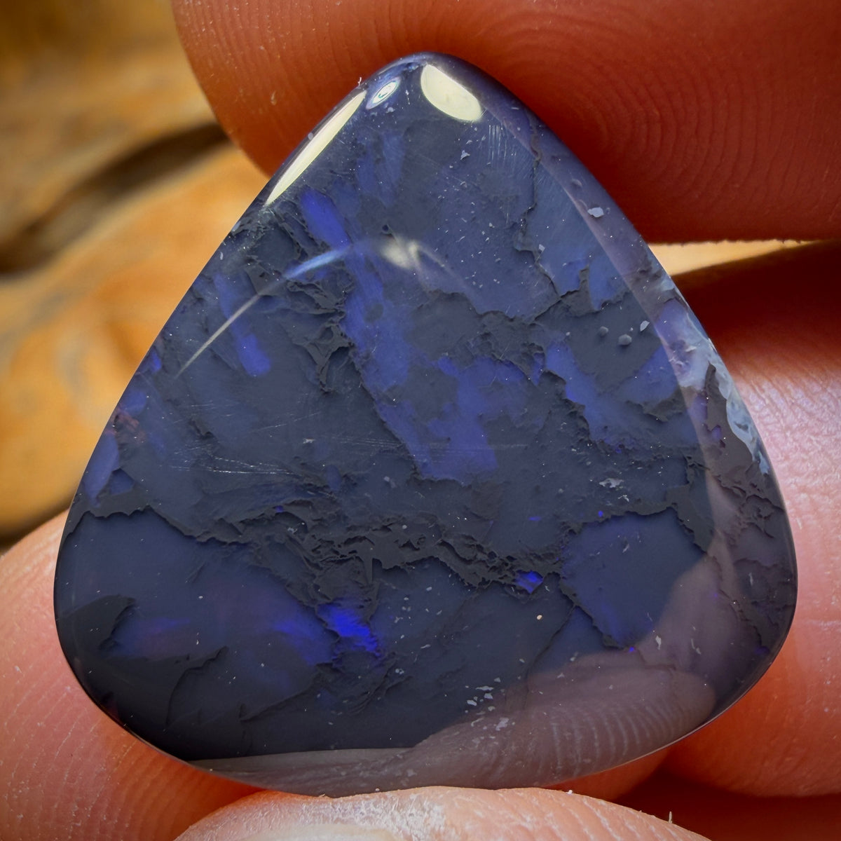 15.4cts - 1/2 price Black Opal from Lightning Ridge