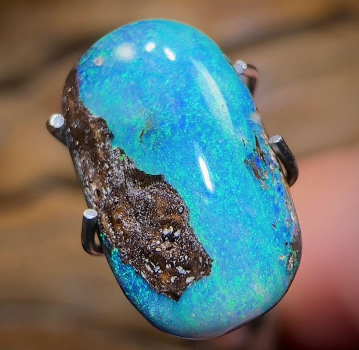 2.5cts - Scandinavian Aka Ice Blue Queensland Boulder Seam Opal - Opal Whisperers