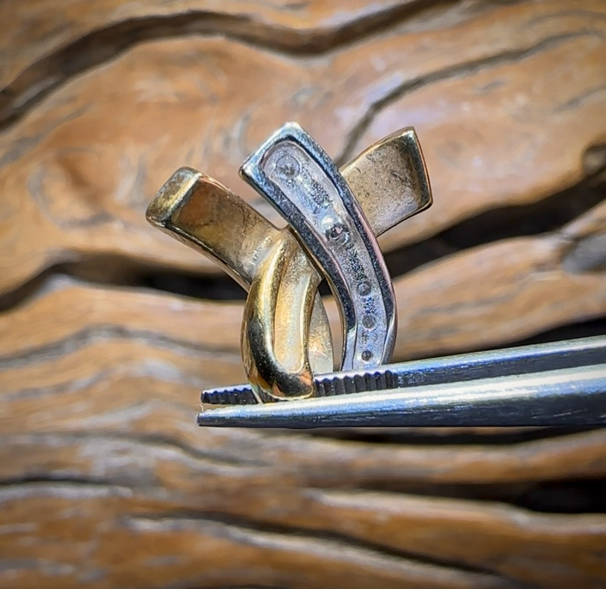 “Mums Piece”, 18K Yellow and White Gold - Lightning Ridge Heritage Collection Opal Inlay Pendant