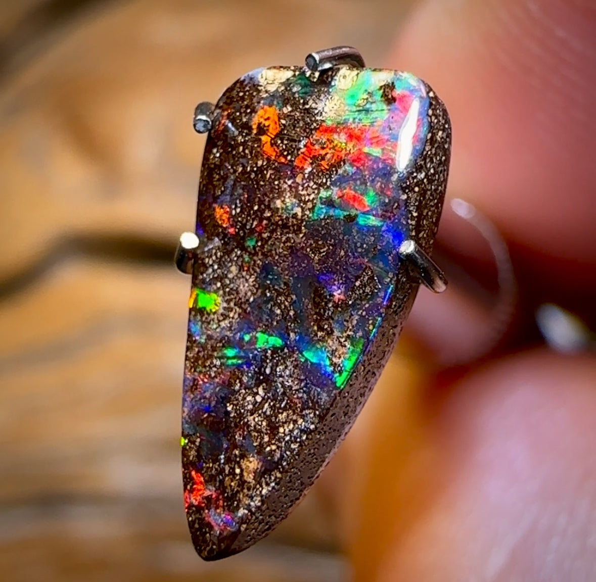 Auction Fall-Through = Your Gain! 🔥 Now More Than 50% Off RRP 🚨 2.1cts - Queensland Boulder Seam Opal Red Fire Multi