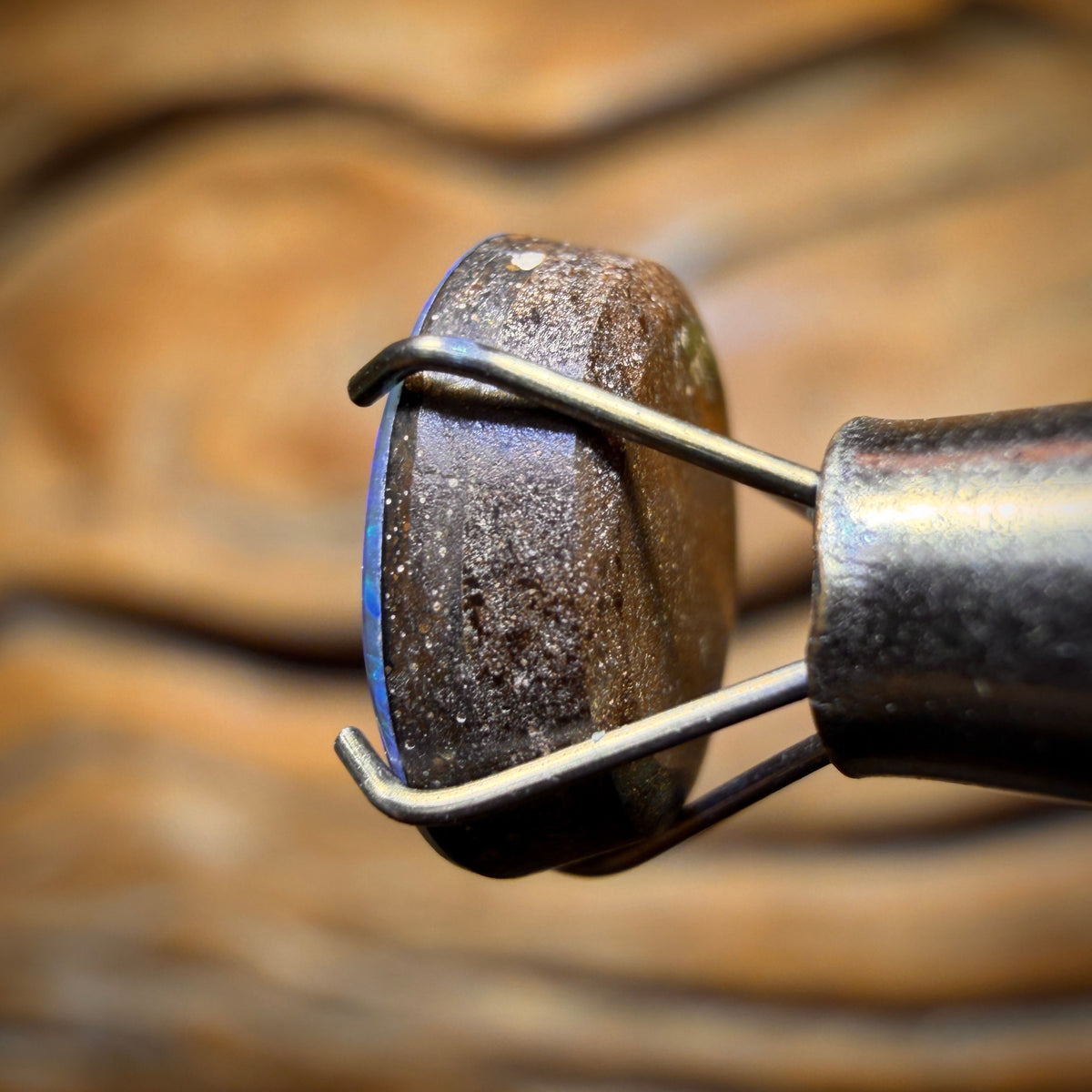 🔨 AUCTION 🔨 1.7cts - Australian Boulder Opal Doublet. RECUTTERS DELIGHT