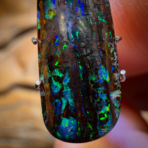 5.1cts - Wood Fossil Replacement Boulder Opal from Yowah Cathedral Pattern