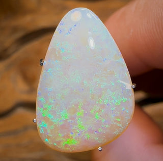 Opale cristal Lightning Ridge pure et de grande taille (6,31 ct)