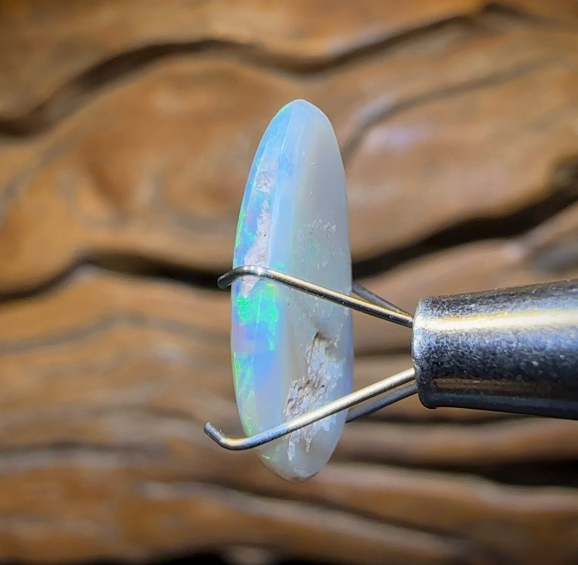 3.1cts - Dark Opal from Lightning Ridge - Opal Whisperers