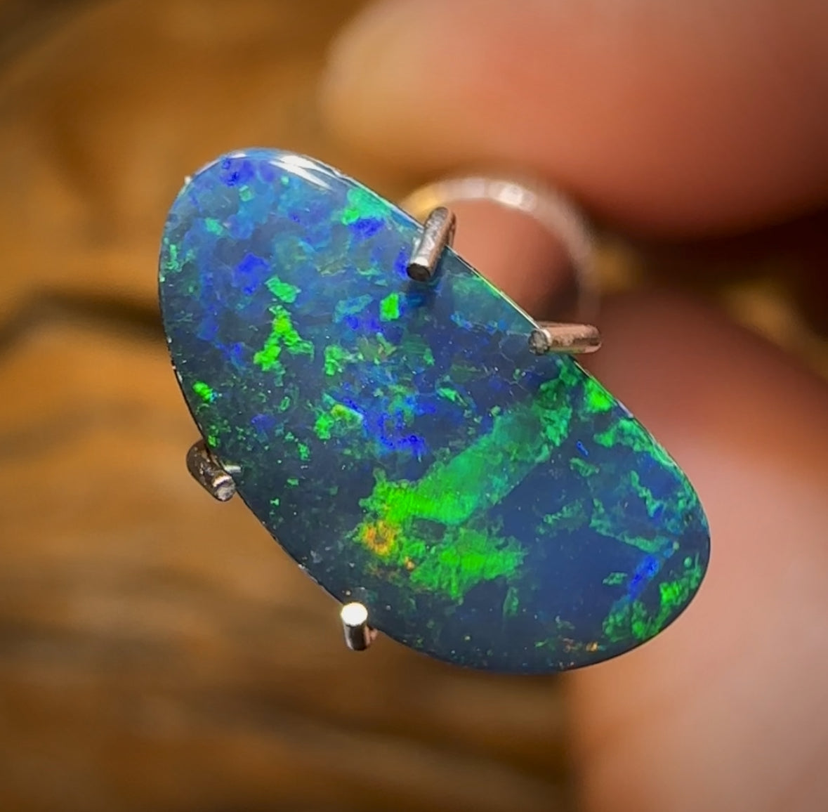 1,7 carats - Doublet d'opale Boulder australienne