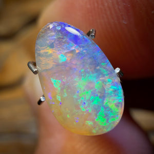 2.2cts - Queensland Boulder Seam Opal. Australian Opal