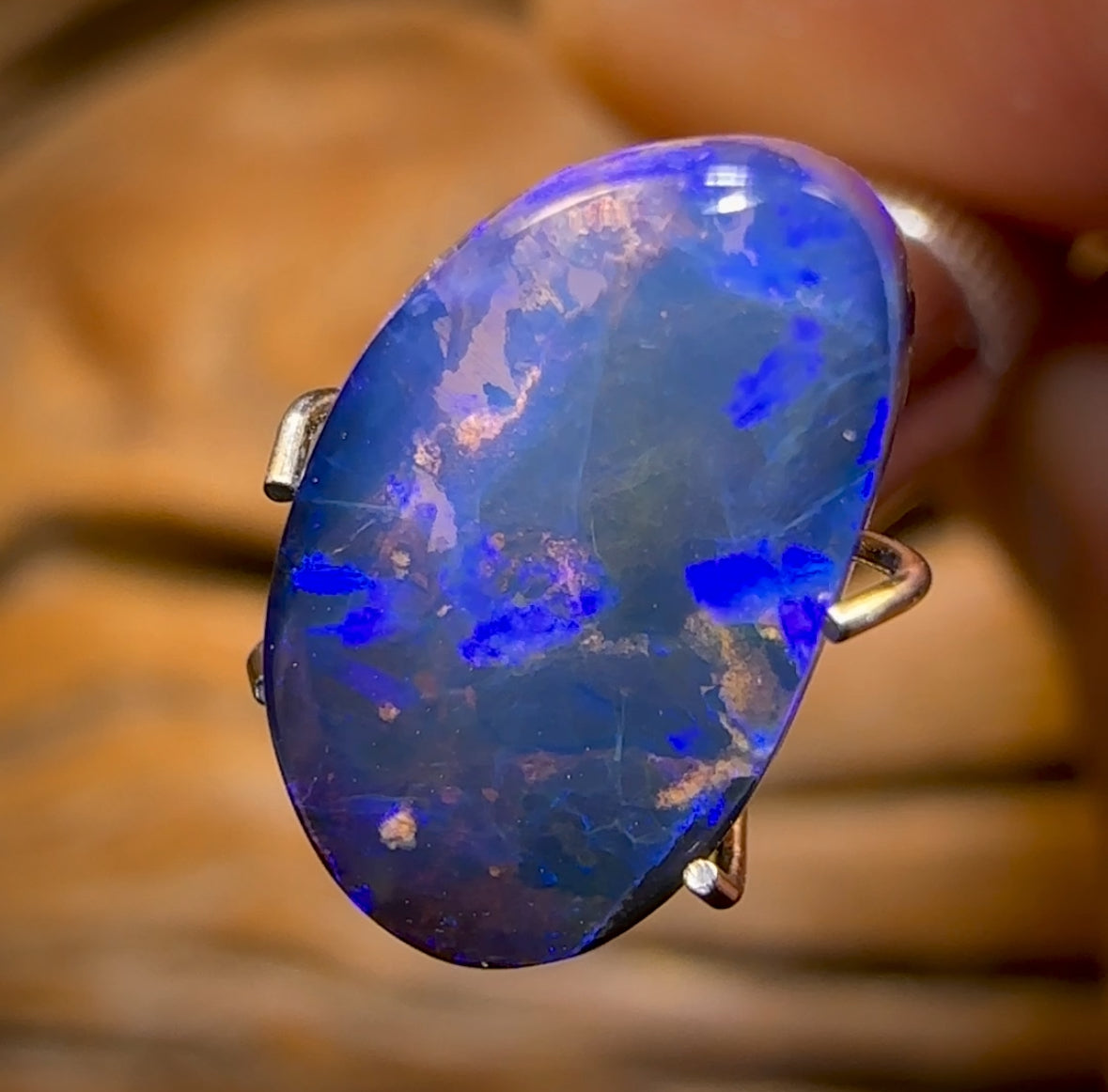 Auktion lose 1,85 cts – massiver australischer Boulder-Pfeifenopal