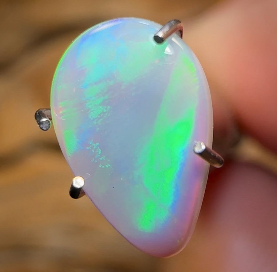 0.9cts - Lightning Ridge Dark Opal