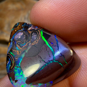 21.6cts - Top Tribal Yowah Nut Opal Rub. Metallic Colours!