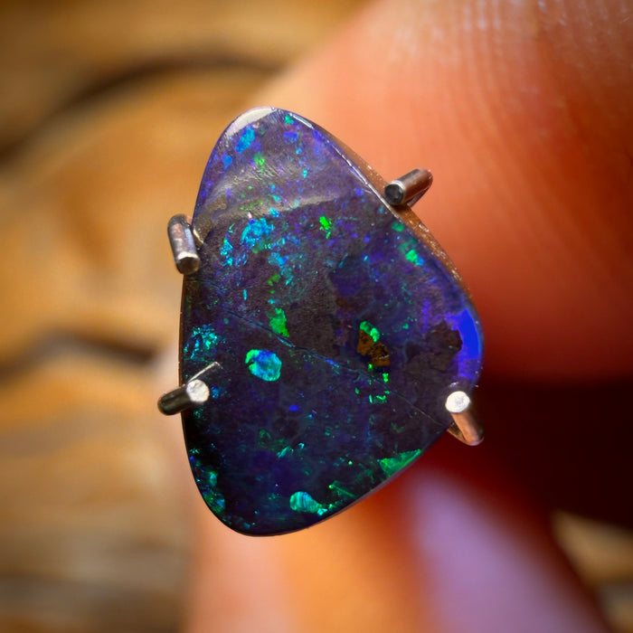 1.1cts - Queensland Boulder Seam Opal. Australian Opal