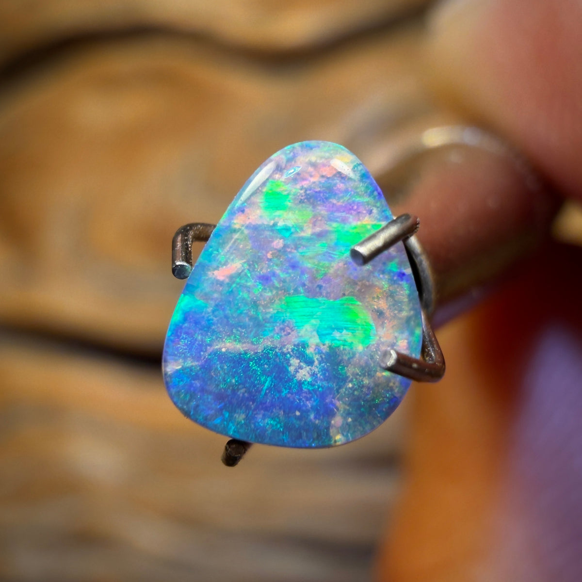 1.2cts - Queensland Boulder Seam Opal. Australian Opal