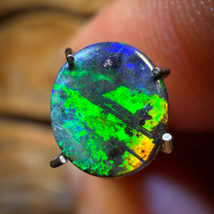 1.35cts - Australian Boulder Seam Opal from Winton