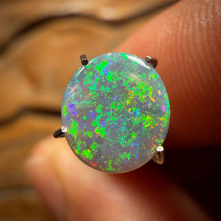Opale noire Lightning Ridge de 1,3 ct