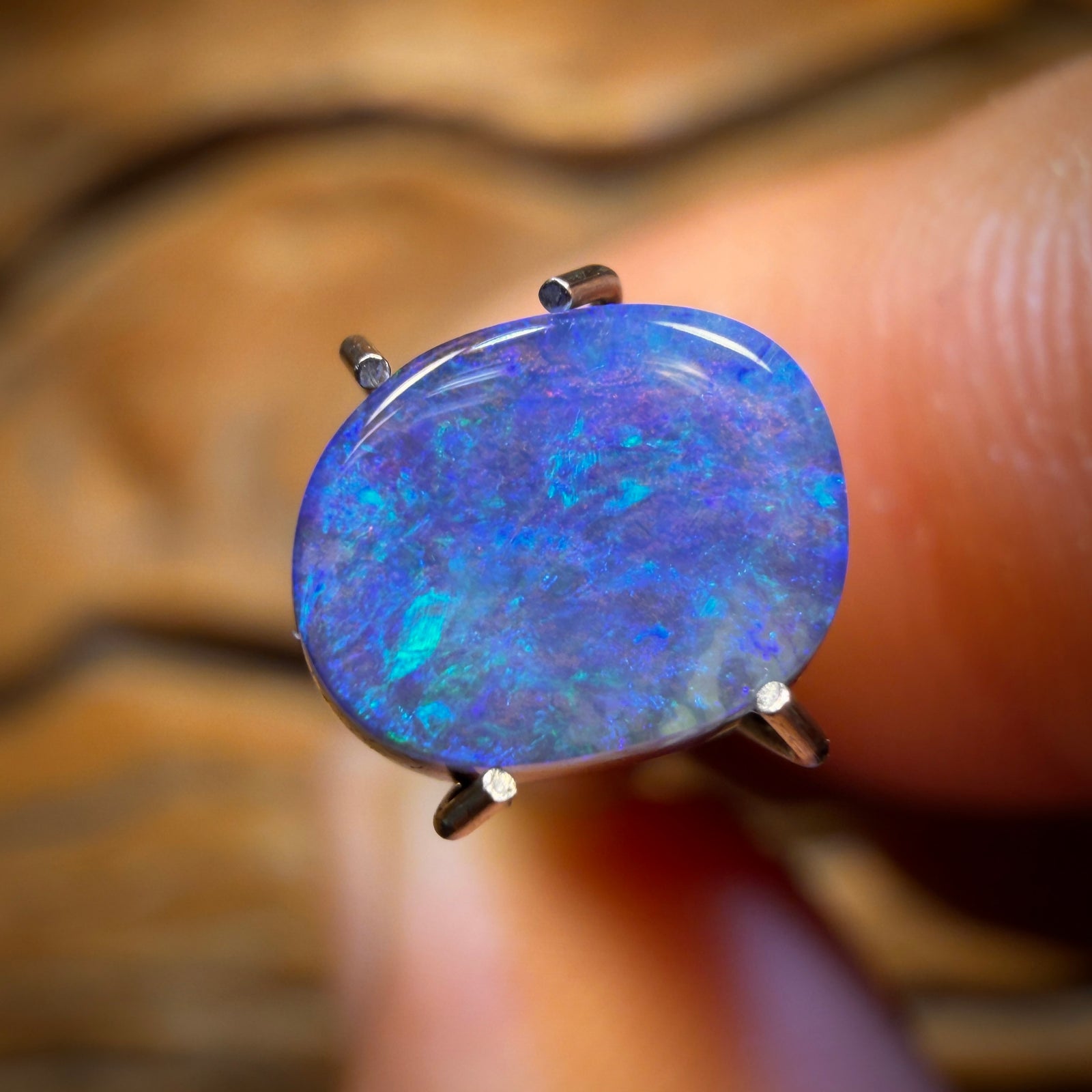 1.3cts - Queensland Boulder Seam Opal. Australian Opal